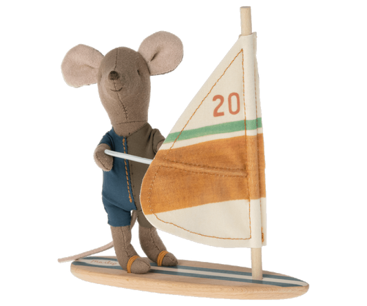 Beach Mouse, Surfer Little Brother
