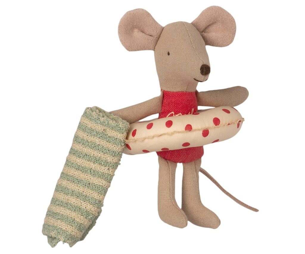 Beach Mouse Little Sister in Cabin De Plage