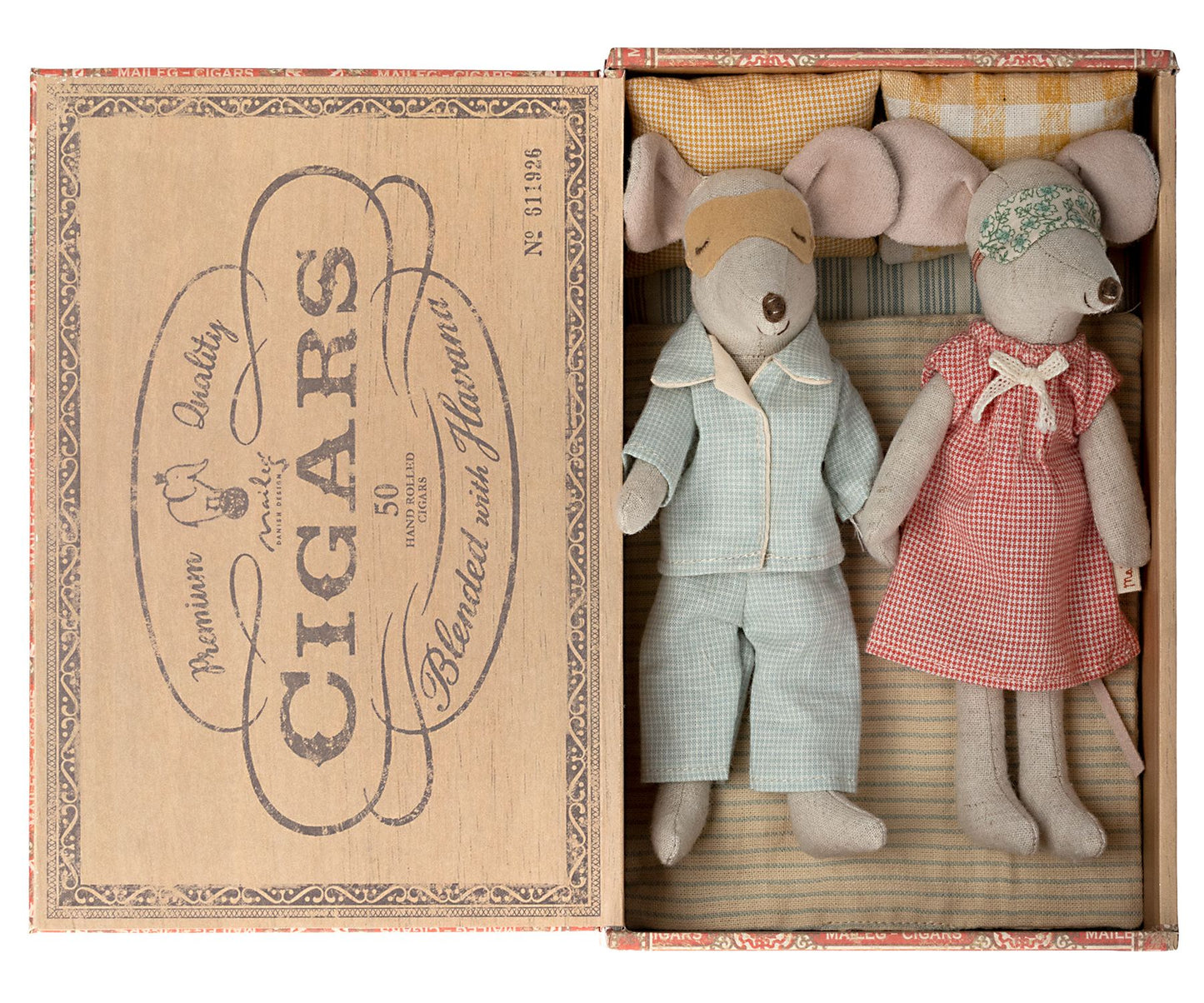 Maileg Mum and Dad in Cigarbox