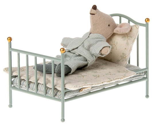 FW22 Vintage bed, Mouse